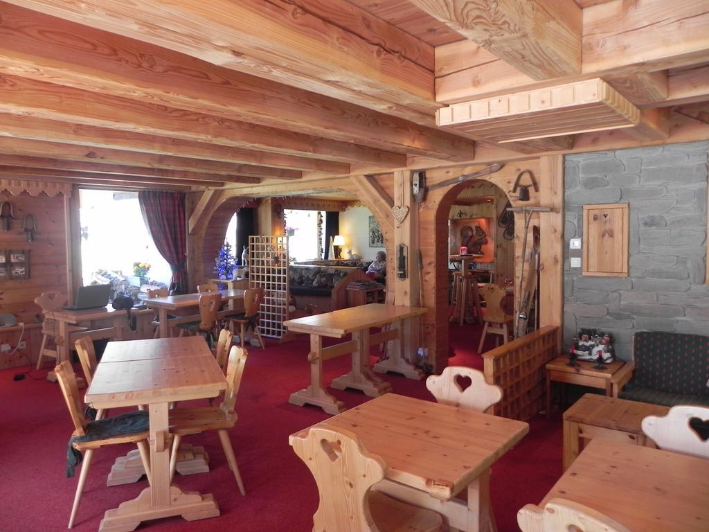 Hotel Ecureuil Vars  Esterno foto