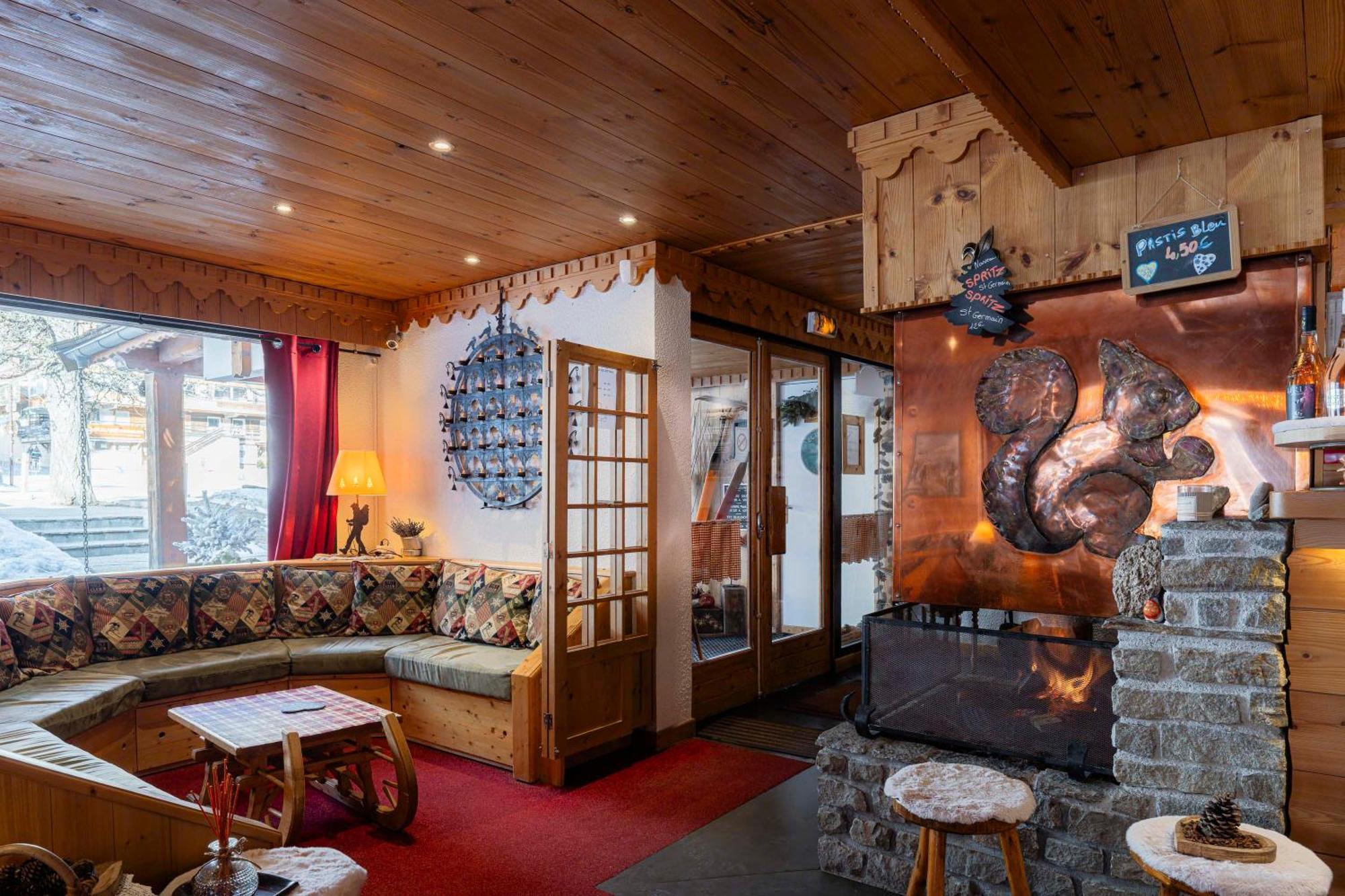 Hotel Ecureuil Vars  Esterno foto