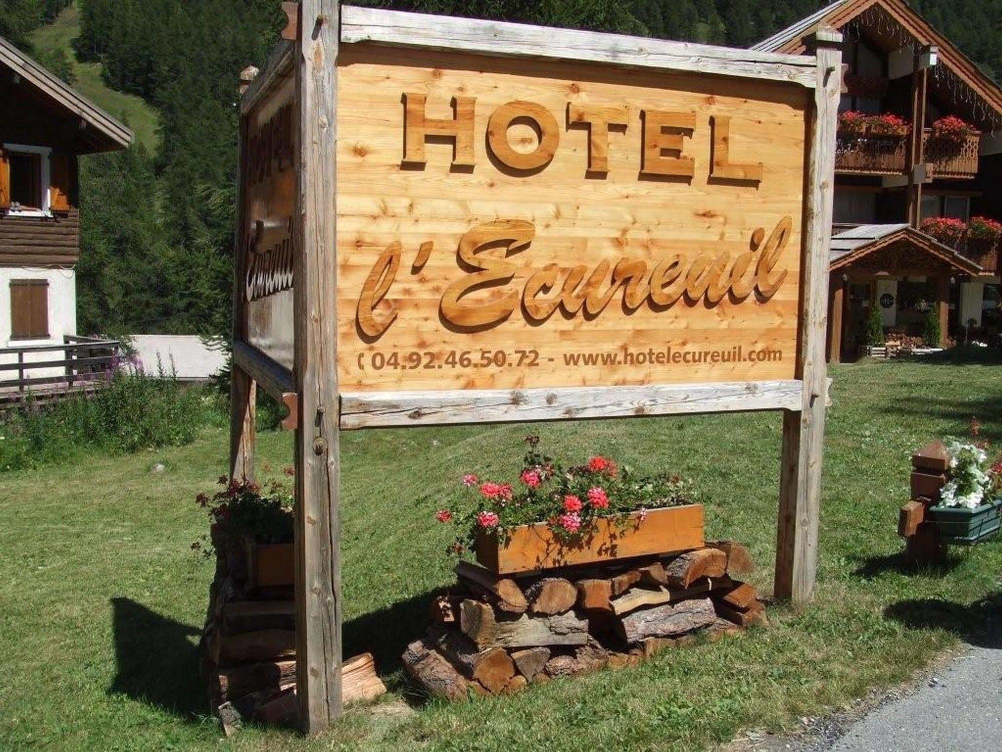 Hotel Ecureuil Vars  Esterno foto